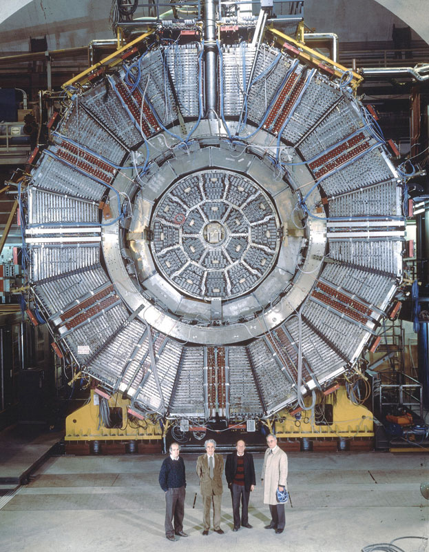 Hành trình dài đến với boson Higgs – Phần 2