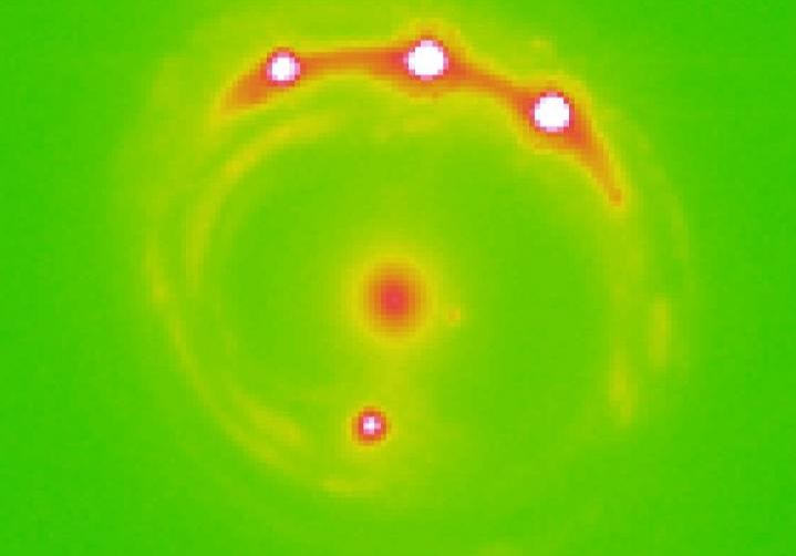 Ảnh chụp của thiên hà thấu kính hấp dẫn RX J1131-1231
