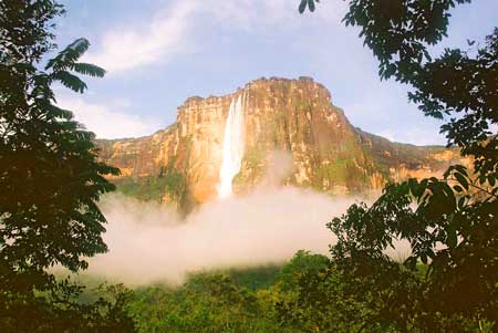 Thác Thiên thần (Angel Falls) ở Venezuela