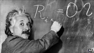 Một bức thư của Albert Einstein được bán với giá 14000$