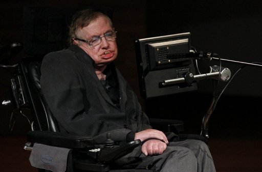 Nhà vật lí người Anh Stephen Hawking giảng tại trường Đại học KU Leuven ở Bỉ hồi năm 2011.