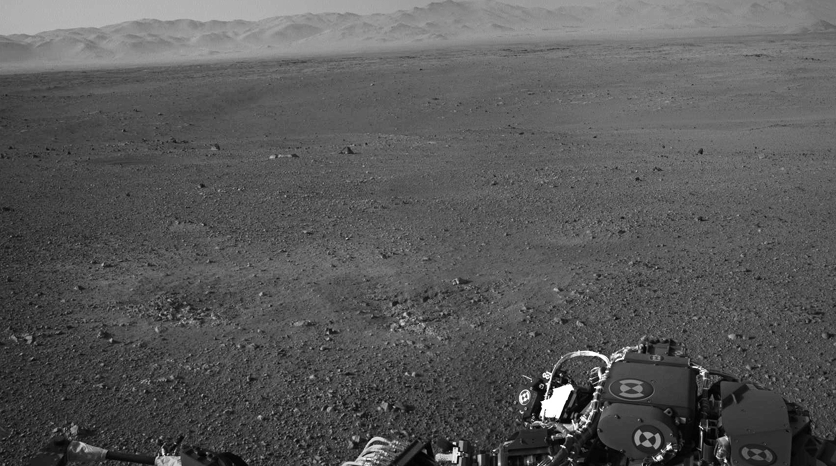 Ảnh toàn cảnh sao Hỏa trước xe tự hành Curiosity