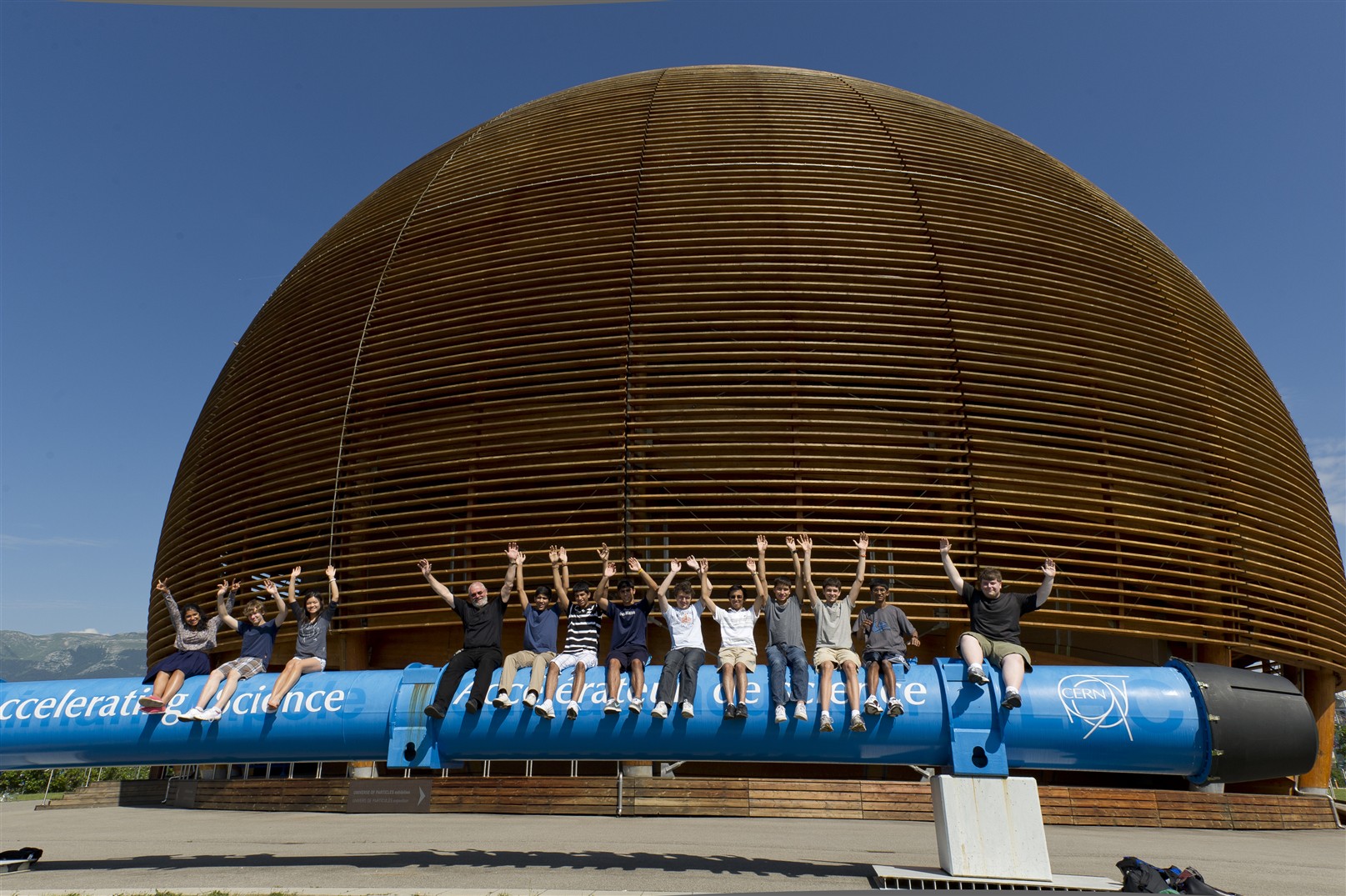 Sinh viên nghiên cứu tại CERN