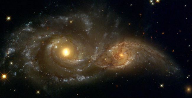 15 thiên hà lạ lùng nhất vũ trụ (Phần 3)