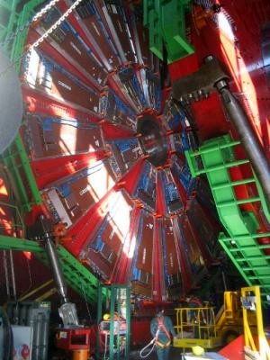 LHC cho dừng proton và chuyển sang pha hoạt động mới