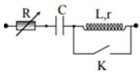Đặt một điện áp xoay chiều có giá trị hiệu dụng và tần số không đổi và hai đầu một đoạn mạch như hình vẽ. Khi K đóng, điều chỉnh giá trị của biến trở đến