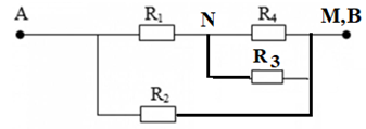 Lời giải

a. Nối M, B bằng một vôn kế

Vi điện trở của vôn kế rất lớn nên ta có thể bỏ vôn kế ra khỏi mạch.

Mạch: \(\left[ {R{}_1//\left( {{R_2}\,nt\,{R_3}} \right)} \right]\,\,nt\,{R_4}\)

\({R_{23}} = {R_2} + {R_3} = 6 + 6 = 12\Omega \)

\({R_{123}} = \frac{{{R_1}.R{}_{23}}}{{{R_1} + R{}_{23}}} = \frac{{12.6}}{{12 + 6}} = 4\Omega \)

\({R_{1234}} = {R_{123}} + {R_4} = 4 + 2 = 6\Omega \)

\({I_{AB}} = {I_4} = {I_{123}} = \frac{{{U_{AB}}}}{{{R_{1234}}}} = \frac{{18}}{6} = 3A\)

U4 = I4.R4 = 3.2 = 6 V

U23 = U123 = I123 . R123 = 3.4 = 12V

I3 = I23 = U23 : R23 = 12 :12 = 1 A

U3 = I3 . R3 = 1.6 = 6 V

\( \Rightarrow {U_V} = {U_3} + {U_4} = 6 + 6 = 12V\)  là số chỉ của vôn kế.

b. Nối M, B bằng ampe kế

Vì điện trở của ampe kế rất nhỏ nên chập hai điểm M, B vì có cùng điện thế.

Mạch trở thành:

Mạch: \[\left[ {{R_1}\,nt\,\,\left( {{R_4}//{R_3}} \right)} \right]//{R_2}\]

\(R{}_{34} = \frac{{{R_3}.{R_4}}}{{{R_3} + {R_4}}} = \frac{{6.2}}{{6 + 2}} = 1,5\Omega \)

\({R_{134}} = {R_1} + {R_{34}} = 6 + 1,5 = 7,5\Omega \)

\({I_2} = \frac{{{U_{AB}}}}{{{R_2}}} = \frac{{18}}{6} = 3A\)

\({I_{34}} = {I_{134}} = \frac{{{U_{AB}}}}{{{R_{134}}}} = \frac{{18}}{{7,5}} = 2,4A\)

\( \Rightarrow {U_3} = {I_{34}}.{R_{34}} = 2,4.1,5 = 3,6V\)

\( \Rightarrow {I_3} = \frac{{{U_3}}}{{{R_3}}} = \frac{{3,6}}{6} = 0,6A\)

\( \Rightarrow {I_A} = {I_3} + {I_4} = 3 + 0,6 = 3,6A\)

Vậy số chỉ ampe kế là 3,6 A. Chiều dòng điện qua ampe kế là từ M đến B.