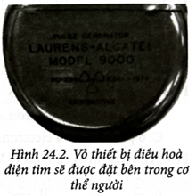 Các tính chất của phân rã phóng xạ được ứng dụng để chế tạo Pin nguyên tử. Pin nguyên tử có độ tin cậy cao, dung lượng pin có thể duy trì được ở mức cao