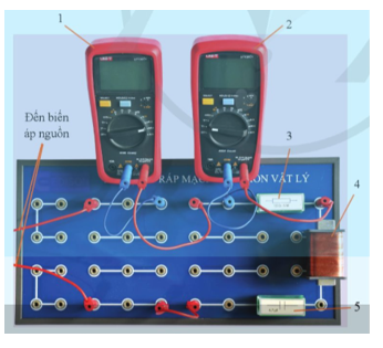 Khảo sát được đoạn mạch xoay chiều RLC mắc nối tiếp bằng dụng cụ thực hành và rút ra mối liên hệ giữa U và I.   Hình 1.6. Mạch điện RLC mắc nối tiếp (ảnh 2)