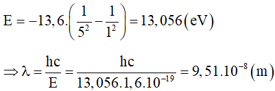 - Nhận thấy :

- Suy ra nguyên tử này đã nhày từ mức n = 2 lên mức n = 5.

   Tức là bước sóng nhỏ nhất sinh ra khi nguyên tử nhảy từ mức n = 5 về mức n = 1

- Khi đó nguyên tử phát ra photon có năng lượng :