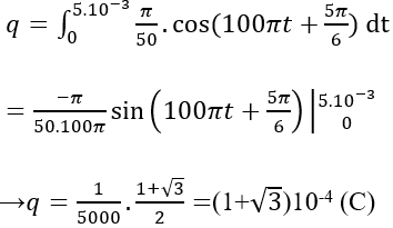 Trong khoảng thời gian 5.10-3(s) kể từ thời điểm ban đầu, điện lượng chuyển qua điện trở R có độ lớn là: