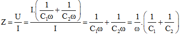 Gọi i = I0 cosωt (A) là dòng điện qua mạch điện.

Vì C1  nối tiếp C2  nên u = u1  + u2 ; I1  = I2  = I,

Các điện áp hai đầu C1  và C2  đều chậm pha hơn i một góc π/2 và có giá trị hiệu dụng:

Nên 

→ Tổng trở của mạch:

Vậy  với 