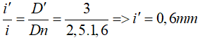 - Khi D = 2,5m và thực hiện giao thoa trong không khí:

- Khi dịch màn ra xa thêm 0,5m thì D’ = 3m và thực hiện giao thoa trong môi trường có chiết suất 1,6 thì:

- Suy ra: