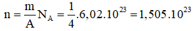  

+ Năng lượng của một phản ứng là:

E = ( D  mHe  -   D  mp  -   D  mn)c2 =  D  mHe.c2 = 0,0304.931 = 28,3024 MeV

+ Số hạt Heli trong 1 g là: 

 

+ Năng lượng tỏa ra khi tạo thành 1 g heli là: E’ =n.E = 28,3024.1,505.1023.1,6.10-13 =   68.1010 J.