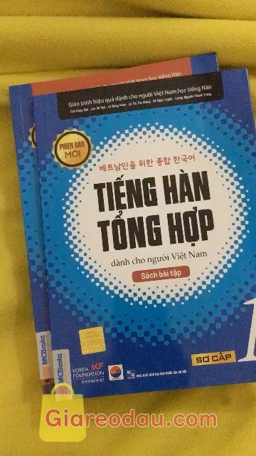 Giảm giá [Mã 30%] Sách Combo Tiếng Hàn Tổng Hợp Dành Cho Người Việt Nam Sơ Cấp 1 (SBT + GTR). Giao hàng rất nhanh , nhận được sách rất ưng , shop đóng gói cẩn. 