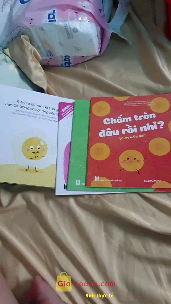 Giảm giá Sách Bộ 10 Cuốn Truyện Tranh Ehon Song Ngữ Việt Anh Cho Bé Từ 0-6 Tuổi (Có File Âm Thanh). Sách đẹp, màu sắc đẹp, phong phú, kích thích thị giác, nội dung song ngữ dễ hiểu,. 