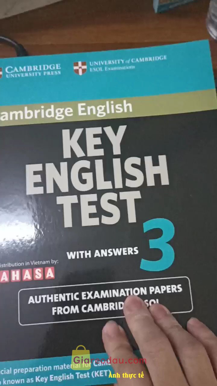 Giảm giá Sách Cambridge Key English Test (KET) 3. . Sản phẩm ok.shop đóng gói cẩn thận.sách chính hãng.... ổn, đóng. 