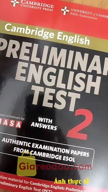 Giảm giá Sách Cambridge Preliminary English Test (PET) 2. Sách mới đẹp bìa thẳng ko bị lỗi có kèm theo đĩa cd nghe bài nữa. 