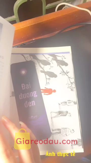 Giảm giá [Mã 22%] Sách Đại Dương Đen Những Câu Chuyện Từ Thế Giới Của Trầm Cảm. đóng gói chắc chắn lắm ạ. nội dung sách thì miễn bàn r, mình đọc. 