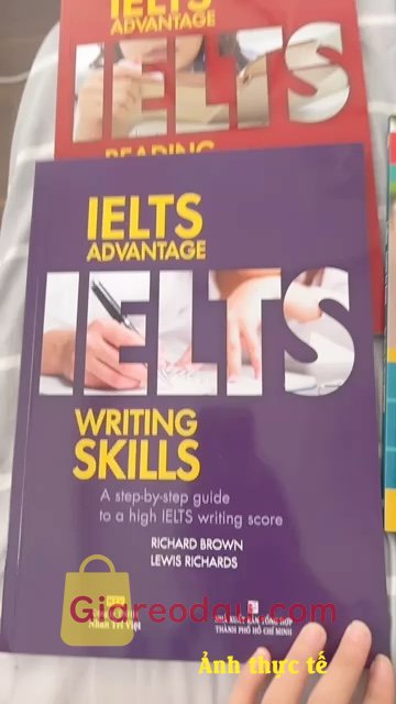 Giảm giá [Mã 15%] Sách IELTS Advantage Writing Skills. 10 điểm luôn quý dzị ơi 🌟🌟🌟 Đóng gói kĩ lắm luôn, tới hai. 