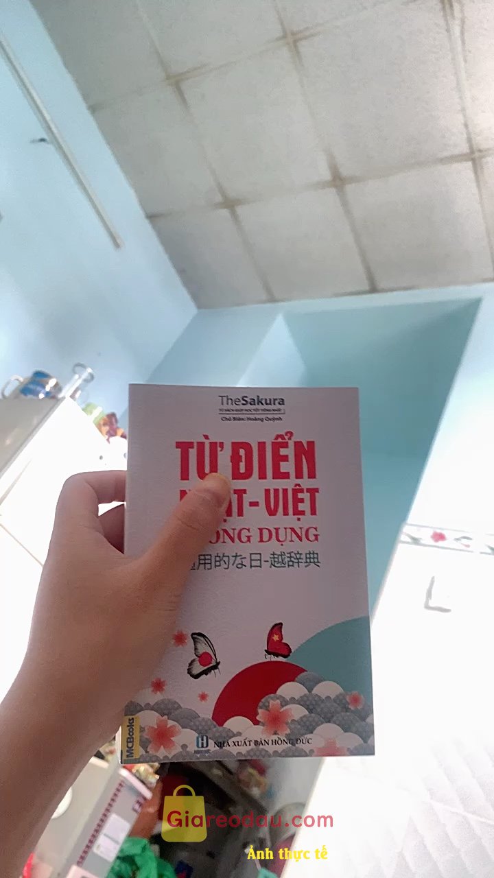 Giảm giá Sách Từ Điển Nhật - Việt Thông Dụng ( Bìa Mềm Màu Trắng) - MCBooks. Quá chim ưng,quá xịn xò….. Bìa đẹp,giấy cứng trơn nhẵn,đáng giá quá. Đóng hàng rất. 