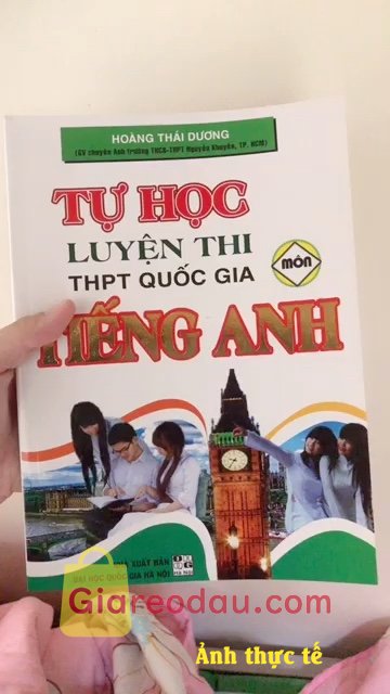 Giảm giá [Mã 20%] Sách Tự Học Luyện Thi THPT Quốc Gia Môn Tiếng Anh. Hồi 12 mình từng ôn thi đh bằng cuốn này, nội dung khá ổn và đầy đủ dù có 2-3 câu. 